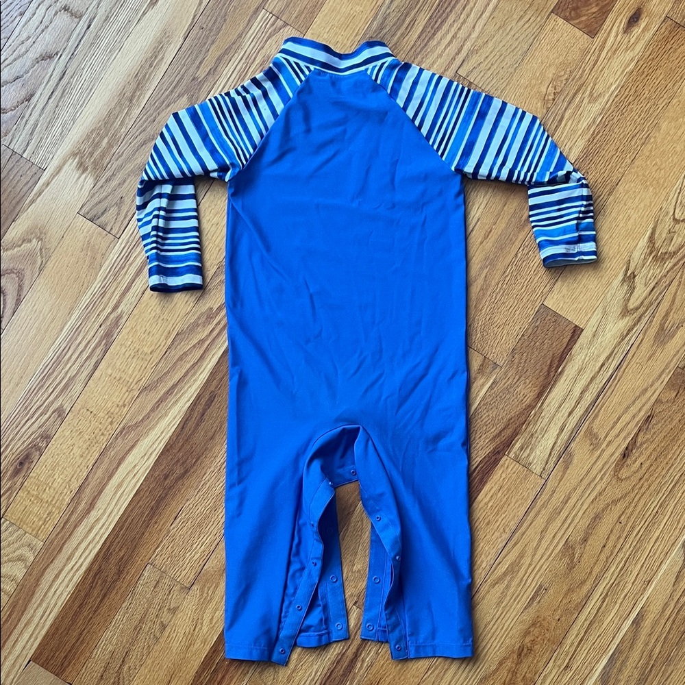 Adorable Coolibar toddler swimsuit - Picture 7 of 8